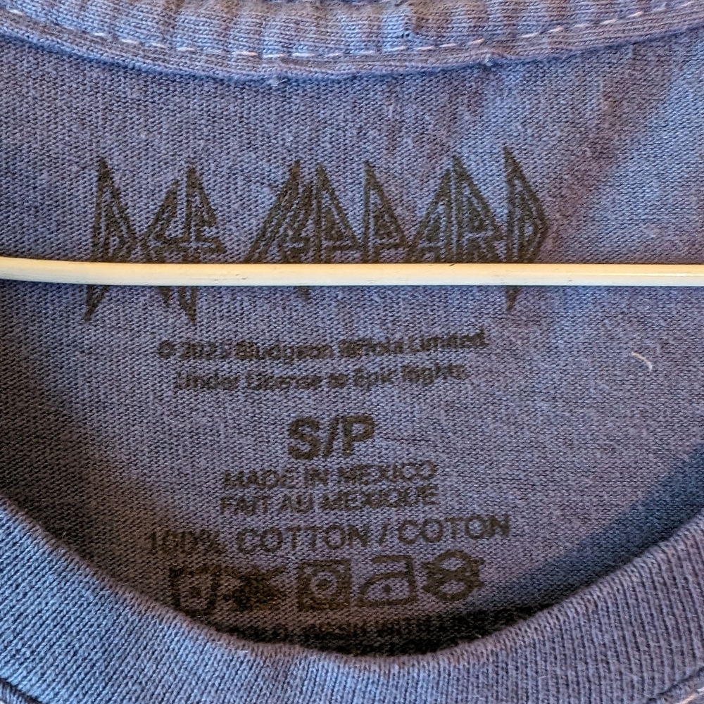 Def Leppard t-shirt - Picture 2 of 3